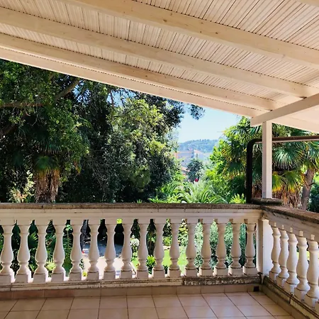 伯格拉住宿加早餐旅馆 Montesilvano Marina